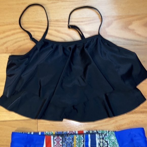 Bikini bathing suit, top Shein, bottom Coastal Blue, both size M, good condition - Picture 2 of 6